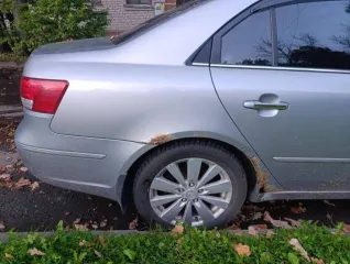 Hyundai Sonata, 2008 года, 174 лс, 450000 км, АКПП еще легковой автомобиль Hyundai Sonata; цвет – СЕРЫЙ; идентификационный номер (VIN – KMHEU41DP9A633825; год изготовления – 2008; автомобиль изношен, требует ремонта подвески, тормозов и кузова (ржавый)