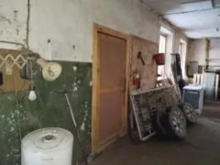 Нежилое здание, столярная мастерская, 155.3 кв.м. Кадастровый номер 27:17:0301301:1379. Местонахождение: Хабаровский край, Хабаровский район, село Калинка, улица Авиаторов, дом 5. Цена 2 144 760 руб. с учетом НДС. Задаток 536 190 руб. Шаг аукциона 21 447.60 руб. Год ввода в эксплуатацию: 1963…