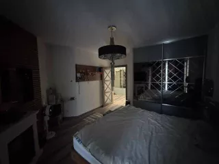 Квартира общей площадью 98,9 кв.м., этаж 13, расположена по адресу: Московская область, Сергиево-Посадский муниципальный район, городское поселение Сергиев Посад, город Сергиев Посад, улица Инженерная, дом 21, квартира 617. Кадастровый номер 50:05:0070204:1646.