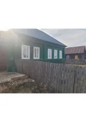 Доля дома 54,9 м² и участка 1664 м² в Ульяновской области. 1/3 доля в праве на жилое здание, площадь 54,9 кв.м., кадастровый номер 73:04:041702:92 и 1/3 доля в праве на земельный участок, площадь 1664 кв.м., категория земель: земли населенных пунктов, разрешенное использование: для ведения личного…