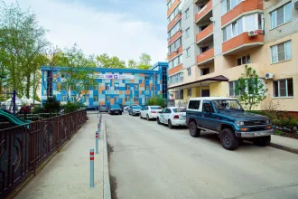 Квартира 94.5 кв.м, г. Краснодар, ул. Героя Яцкова И.В. Квартира, общей площадью 94.5 кв.м., расположенная по адресу: Краснодарский край, г. Краснодар, Прикубанский внутригородской округ, ул. им. Героя Яцкова И.В., д. 4, кв.85, кадастровый (условный) номер: 23:43:0142048:1244. Ознакомление с…