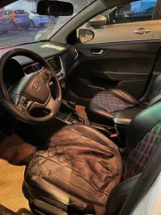 Hyundai Solaris 2017 года, VIN: Z94K241BBJR052997, госномер: Е715ОО790. Двигатель: модель G4LC, номер HD065981, мощность 73.3 кВт (99.6 л.с.), объем 1368 см³. Цвет кузова белый. СТС 9956389647 от 19.05.2023, ПТС 78ОТ248194 от 22.09.2017. Автомобиль находится в залоге у АО «Тбанк».