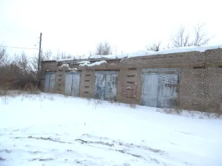 Нежилое здание - овощехранилище, площадью 916 кв. м., кадастровый номер: 74:08:4701016:730, адрес: Челябинская область, г. Карталы, пер. Нефтебазовый, д. 17. Ознакомление с имуществом осуществляется по заявке по тел. 89048159915 или эл. адресу: chesaserg@mail.ru.