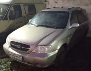 KIA Carnival (UP7523), VIN: X4XUP752350000467, госномер: X440MO67, 2005 год.