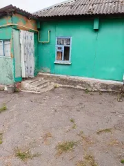 Продается 1/2 доля жилого дома площадью 33.3 кв.м и 1/2 доля земельного участка площадью 1140 кв.м. Адрес: Курская область, Горшеченский район, поселок Горшечное, улица Железнодорожная, дом 4. Кадастровый номер дома: 46:04:010102:1135. Кадастровый номер участка: 46:04:010102:589. Имущество…