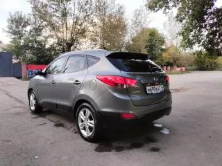 Hyundai IX35 2012 Легковой автомобиль марки: Hyundai, модели: IX35, год выпуска: 2012 г., идентификационный номер (VIN): TMAJU81BBDJ345623 Ознакомится с имуществом и документами к нему потенциальные покупатели могут, обратившись в рабочие дни к организатору торгов по тел. +7-909-340-28-60, e-mail…