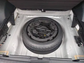 Geely Monjaro, 2023 года, 238 лс, 59248 км, полный привод, АКПП, VIN: LB37852D0PS098794, предмет залога ПАО "Банк ВТБ".