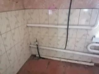 Нежилое здание площадью 34,8 кв.м. с кадастровым номером 32:30:0010411:155 и земельный участок под ним площадью 270,0 кв.м. из категории земель населенных пунктов с видом разрешенного использования – для индивидуального жилищного строительства, с кадастровым номером 32:30:0010411:52, расположенные…