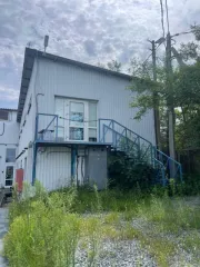 Автосервис и мойка 8777 кв. м Хабаровский край 6/8 долей в недвижимом имуществе: Автосервис, кадастровый номер 27:23:0050507:127 площадь 459,70 кв. м; Автомобильная мойка, кадастровый номер 27:23:0050507:128 площадь 414,30 кв. м; Земельный участок, кадастровый номер 27:23:0050507:138 площадь 3…