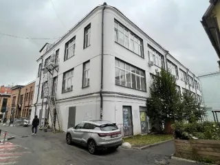 Нежилое помещение 1475,2 кв. м, Москва, ул. Мясницкая, 13, стр. 10, (Подвал № 0, Этаж № 2, Этаж № 1), кадастровый номер: 77:01:0001033:2648. Назначение нежилого помещения: Свободное. Общая площадь: 1475.2.