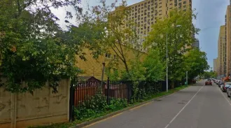 Машино-место №390 площадью 15,3 кв.м на 3 этаже по адресу: Москва, 3-я Хорошёвская улица, дом 19, корпус 2, кадастровый номер 77:08:0010004:10526. Общая площадь 15.3 кв.м. Имеются обременения: арест и запрет регистрационных действий.