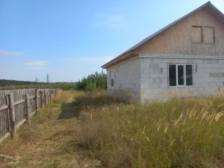 Земельный участок, площадью 800 кв.м., с кадастровым номером: 32:17:0110101:138, расположенный по адресу: Россия, муниципальный район Навлинский, городское поселение Навлинское, рабочий поселок Навля, улица 2-й микрорайон Дачный, д.10; Жилой дом, площадью 63,9 кв.м., с кадастровым номером…
