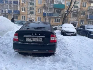 Lada Priora (LADA 217230) 2010 года, 98 л.с., 433 000 км. Легковой комби (хэтчбек), госномер С196РВ124, VIN: XTA217230A0125215. Двигатель 21126, номер 2587778, бензиновый, мощность 72/97.9 кВт/л.с., объем 1596 см3. Кузов XTA217230A0125215, цвет сине-черный, экологический класс отсутствует…