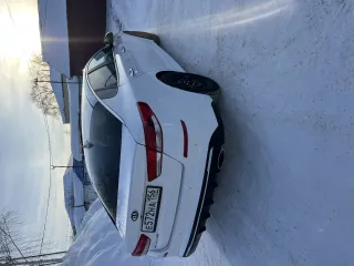 KIA Optima 2019 года выпуска, VIN 5XXGT4L38LG418702. В залоге у ПАО "Совкомбанк".