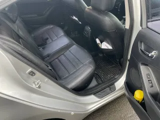 Kia Cerato 2015 года выпуска, VIN: XWEFX411BF0008409, автомобиль в хорошем техническом состоянии, двигатель работает без нареканий. Коробка АКПП требует внимания, пинки при переключении передач. Лакокрасочное покрытие требует внимания, сколы, царапины. Ходовая часть также требует внимания.