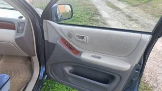 Toyota Highlander 2004 года, 230 л.с., пробег 257843 км, автоматическая коробка передач. VIN: JTEEP21A040032971, госномер У428УХ22.