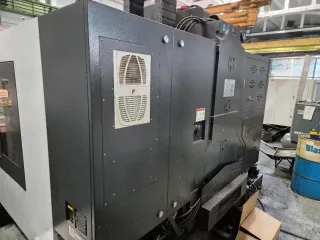 Станок токарный с ЧПУ Goodway GS-2600M, инв. № 267; и вертикальный обрабатывающий центр AWEA BM-1020, инв. № 268.