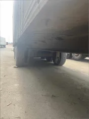 Leci trailer d-2440, 2000, полуприцеп-рефрижератор leci trailer d-2440, 2000 г.в. Полуприцеп-рефрижератор leci trailer d-2440, год изготовления: 2000, идентификационный номер: VV1F3FA1XSN097869, техническое состояние: пневмоподвеска не работает.
