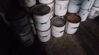 Лакокрасочные материалы  срок годности истек 