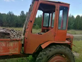 Колесный трактор Т-16 ВСШ16.38.102 К10.1, двигатель № 1002015, 1979 г.в, комплектность и состояние не проверялась, имущество обращено в доход государства (документы отсутствуют). Находится в Кежемском районе. Назначение: колесный трактор. Пробег: 0. Марка: Т-16 ВСШ16.38.102 К10.1. Год выпуска…