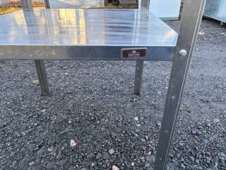 Стеллаж кухонный, 600х300х1850мм, 4 полки. Является бывшим в употреблении имуществом, могут иметься скрытые недостатки.