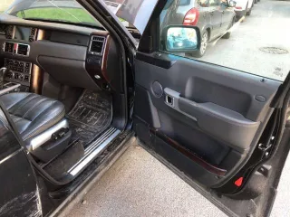 Автомобиль марки Land Rover модель Range Rover 2004 г.в. VIN-номер SALLMAMA45A188340