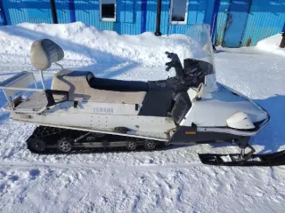 YAMAHA VK540EC 2010 снегоход YAMAHA VК540ЕС - заводской номер машины (рамы): JYE8HT003AA001775; - год изготовления: 2010; - двигателя №: 8HT-001709; - цвет кузова: белый; - мощность двигателя, л.с (кВт): 46 (33,8); - тип двигателя: бензиновый. Пробег: 30000 Марка, модель: YAMAHA VК540ЕС Год…