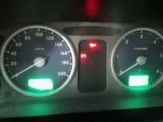 Легковой автомобиль ГАЗ 31105, 2007 г.в.,  VIN Х9631105071358033, грз В154УН177, цвет: серый, кузов №31105070134943, мощность двигателя, кВТ/л.с.: 101  137 , разрешенная максимальная масса, кг: 2000, масса без нагрузки, кг: 1400 . Совместная собственность.  Имущество имеет следующие недостатки…