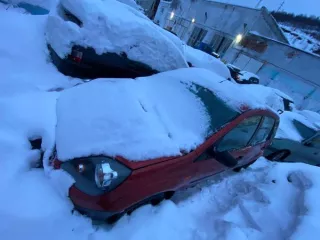 Автомобиль "Форд Фиеста" («FORD FIESTA»), красного цвета, 2007 года выпуска. Государственный регистрационный знак  Е 564 КЕ 51, с ключом и брелоком дистанционного управления.  VIN: WF0HXXGAJH7Y10807. Автомобиль "Форд Фиеста" («FORD FIESTA»), красного цвета, 2007 года выпуска. Государственный…