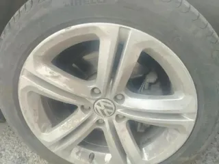 Автомобиль Volkswagen Scirocco, 2012 г.в., г/н А303УУ702, идентификационный номер (VINWVWZZZ13ZCV040582), Вид транспорта: легковой Год выпуска: 2012 VIN номер: WVWZZZ13ZCV040582 Марка: Volkswagen Scirocco Модель: Volkswagen Scirocco