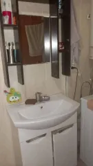 Доля квартиры 63.9 кв.м в Челябинской области. 1/4 доля квартиры, еще 1/4 доля квартиры, еще 1/4 доля в праве на жилое помещение. Площадь: 63,9 кв.м. Адрес: Челябинская область, Красноармейский район, село Калуга-Соловьевка, улица Лесная, дом 9, квартира 1. Кадастровый номер: 74:12:1609005:99.