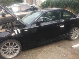 BMW 135i, 2011 BMW 1 серии, 2011 года, 306 лс, АКПП еще Автомобиль BMW 135i, VIN WBAUC91070VM03954, 2011 года выпуска.
