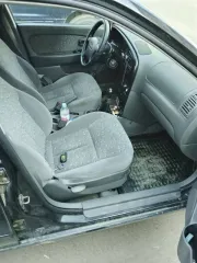 Kia Spectra, 2008 года выпуска, 101,5 лс, 229945 км, VIN XWKFB227280085525. Автомобиль на ходу в хорошем состоянии, но пороги и задние арки надо переварить. Вложение больших не требует, если из подвески поменять втулки стабилизатора, абс не работает и не работает левый передний поворотник, тормоза…