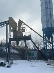 Оборудование для производства бетона и стройматериалов: Мини РБУ Piccini MF 400 (разукомплектовано), стол рабочий угловой (с тумбой) 3 шт., шкаф офисный (1 створчатый), Рохля, Бетонный завод Cemex-60-2.0, Ленточный конвейер, Линия по производству блока автоматическая в комплекте КР -261 в комплекте…