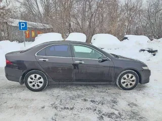 Honda Accord 2006 года, 190 лс, 395476 км, АКПП. Автомобиль марки HONDA модель Accord, 2006 г.в., VIN-номер JHMCL96806C220561.