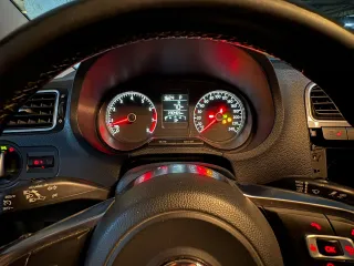 Volkswagen Polo 2018 года выпуска, VIN XW8ZZZ61ZJG042798. Цена 622500 рублей. Ознакомление с имуществом в период приема заявок производится по заявке, направляемой на электронную почту kamai@list.ru или по телефону 8(347)216-45-18.