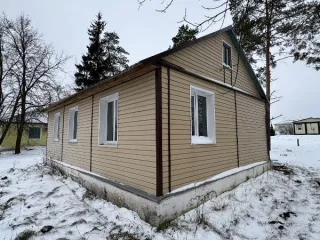 Здание 57,7 кв.м и земельный участок 682 кв.м, расположенные по адресу: Курская область, Советский район, Александровский сельсовет, д. Александровка, д. 29А Здание, назначение: нежилое, наименование: Нежилое здание, площадь – 57,7 кв.м, количество этажей, в том числе подземных этажей: 1, в том…