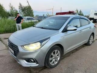 Hyundai Solaris 2017 года выпуска, VIN Z94K241BAJR057601, цвет: Серебристый. Залог в пользу АО «Экспобанк».