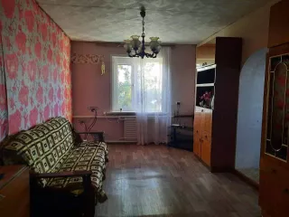 Земельный участок с кадастровым номером 64:13:001705:25 с расположенным на нем жилым зданием с кадастровым номером 64:13:001705:158, расположенный по адресу: Саратовская область, р н Ершовский, г Ершов, ул. Астраханская, д 77/1. Вид права общая долевая собственность, доля в праве:1/4