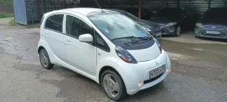 Mitsubishi i-MiEV 2011 года выпуска. Привод задний, мощность двигателя 67 л.с., коробка передач автоматическая. Пробег 79398 км. Экологический класс отсутствует. Государственный регистрационный знак В707СА197. VIN: JMBLDHA3WCU001112. Вид транспорта: легковой автомобиль. Назначение: pryamie.