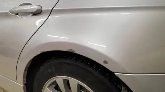 BMW 3 Series 2005 года, 150 лс, пробег 317195 км, АКПП. Автомобиль легковой BMW 320I, 2005 г.в., двигатель N46B20BA-A233H366, VIN: WBAVA71020KP93250, шасси (рама) отсутствует.