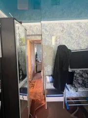 Квартира площадью 29,50 кв.м, кадастровый номер 61:51:0010139:92. Адрес: Ростовская область, г. Зверево, ул. Чайковского, д. 13, кв. 5. Квартира 1 комнатная, расположена на первом этаже пятиэтажного дома, санузел совмещен, имеется кладовка, кухня, потолок натяжной в зале и кухне, установлен бойлер…