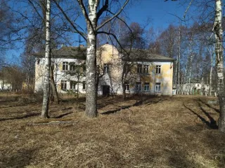 Здание детского дома 633,2 кв.м и земельный участок 4271 кв.м Ярославская область, расположенные по адресу: Ярославская область, городской округ город Рыбинск, город Рыбинск, улица Толбухина, дом 10, в составе: Здание детского дома, кад. номер 76:20:010101:4186, назначение: нежилое, общ. площадью…