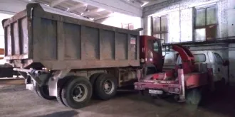 Грузовой самосвал Daewoo TATA VIN KL3K4DRF18K000426, год выпуска 2008, цвет: белый, гос. номер Е 016 СР 38 (ПТС отсутствует).