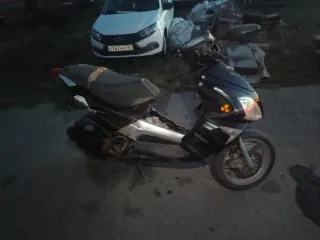 Двухколесный транспорт Honda DIO Smart IMZ 810340. Двухколесные транспортные средства в ассортименте б/у, без регистрационных знаков: скутер «QiNGi»; скутер «УШ4ТА»; скутер «Хонда DIO»; механическое транспортное средство «Smart HT50QT-16C»; скутер Хонда DIO; мотоцикл-мопед «ИМЗ 810340»; Мопед…