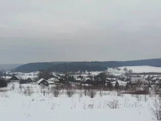 Земельный участок 1/6 доля, площадь 1747 кв.м. Назначение: земли населенных пунктов. Адрес: Пермский край, Кунгурский муниципальный округ, село Троельга, улица Академика Королёва, з/у 17А. Кадастровый номер: 59:24:2410101:1572. Находится в совместной собственности.