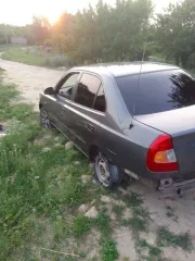 Hyundai Accent, 2003 год, кузов X7MCF41GP3D003263, двигатель G4EC1057425. Не на ходу.