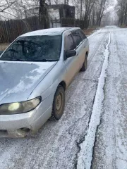 Легковой автомобиль Ниссан Эксперт, 2001 г.в. Кузов: VW11 502709, цвет: серый