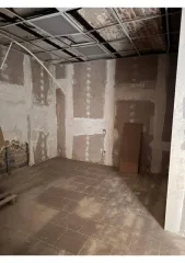 Нежилое помещение 180.9 кв.м, Ростовская область. Комнаты №№ 1, 2, 2а, 3, 4, общей площадью 180,9 кв.м. Расположено в подвале 3-этажного дома. Литер А. Назначение: нежилое. Тип этажа, на котором расположено помещение: Подвал № 1. Кадастровый номер: 61:44:0031521:117, расположенное по адресу…