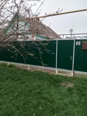 1/4 доли земельного участка и жилого дома, Краснодарский край, Белоглинский район, с. Белая Глина, ул. Выгонная, д. 11. 1/4 доли земельного участка (для ведения ЛПХ), площадь 1455 кв.м., кадастровый номер 23:03:0204074:25. 1/4 доли жилого дома, площадь 36,1 кв.м., кадастровый номер…